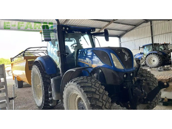 Trator NEW HOLLAND T7.245