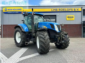 Trator NEW HOLLAND T7000