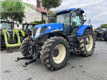 Trator NEW HOLLAND T7000