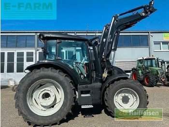 Trator VALTRA