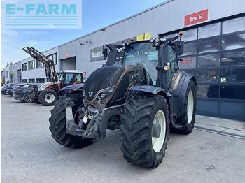 Trator VALTRA T214