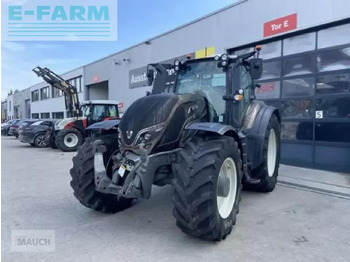 Trator VALTRA T214