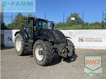 Trator VALTRA T174