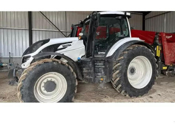 Trator VALTRA T-series