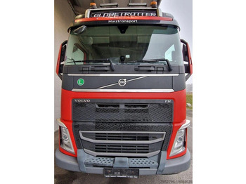 Caminhão VOLVO FH13 540
