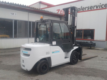 Empilhadeira a diesel UNICARRIERS