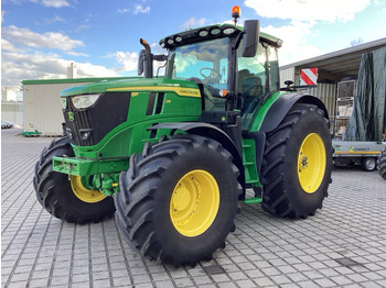 Trator JOHN DEERE 6R 215
