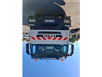 Caminhão IVECO Trakker