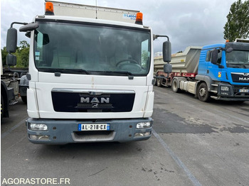 Caminhão MAN TGL 8.180