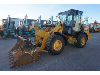 Carregadeira de rodas CATERPILLAR 906M