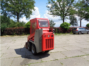 Mini carregadeira Gehl 1640: foto 3 Mini carregadeira Gehl 1640: foto 3