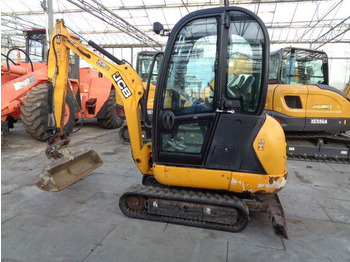 Mini escavadeira JCB 8018
