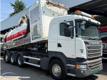 Caminhão limpa fossa SCANIA R 490