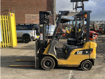 Empilhadeira a gás CATERPILLAR GP