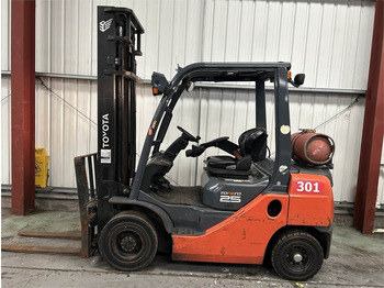 Empilhadeira a gás TOYOTA FGF 25