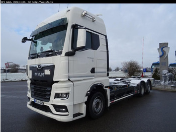 Caminhão transportador de contêineres/ Caixa móvel MAN TGX 26.510