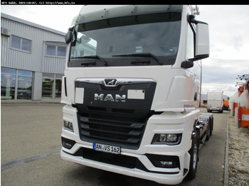 Caminhão transportador de contêineres/ Caixa móvel MAN TGX 26.510
