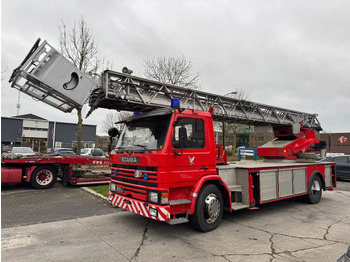 Carro de bombeiro SCANIA P82