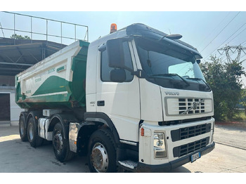 Caminhão basculante VOLVO FM12