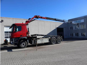 Caminhão com sistema de cabo MERCEDES-BENZ Arocs 2643