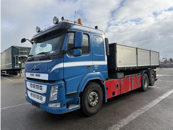 Caminhão com sistema de cabo VOLVO FM 450
