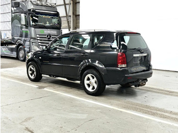 SUV SsangYong Rexton AIRCO / LEATHER / MOTEUR MERCEDES - MERCEDES MOTOR: foto 3
