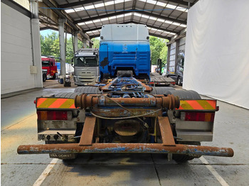 Caminhão chassi TGA 26.510 RETARDER / PTO / AIRCO: foto 4