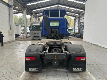 Tractor DAF CF 330: foto 4