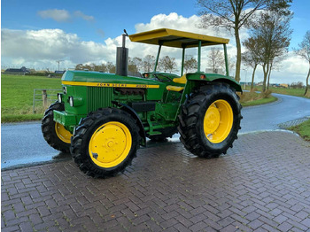 Trator JOHN DEERE 2030