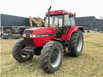 Trator CASE IH