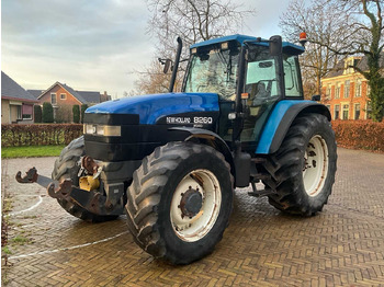 Trator NEW HOLLAND 60 series