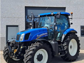 Trator NEW HOLLAND T6000