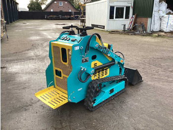 Mini carregadeira de esteiras