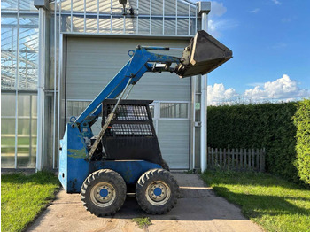 Mini carregadeira BOBCAT