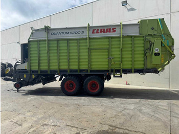 Máquina para produção de feno CLAAS