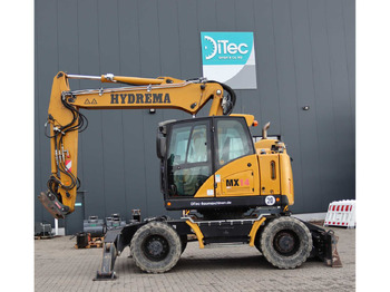 Retroescavadeira HYDREMA