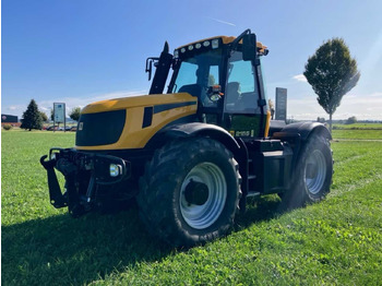 Trator JCB