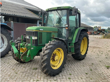 Trator JOHN DEERE 6300