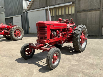 Trator McCORMICK
