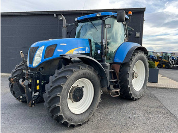 Trator NEW HOLLAND T7000