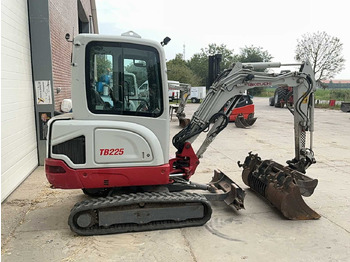 Mini escavadeira Takeuchi TB 225: foto 3