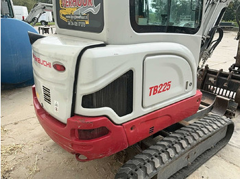Mini escavadeira Takeuchi TB 225: foto 4