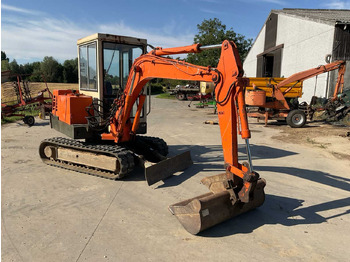 Mini escavadeira TAKEUCHI