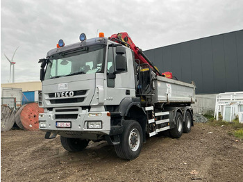 Caminhão IVECO Trakker
