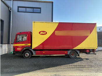 Caminhão MERCEDES-BENZ