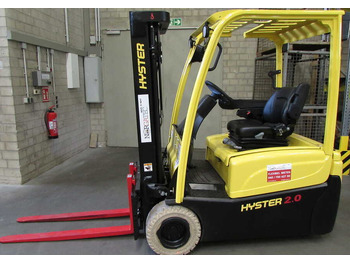 Empilhadeira elétrica HYSTER