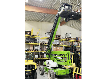Plataforma articulada NIFTYLIFT