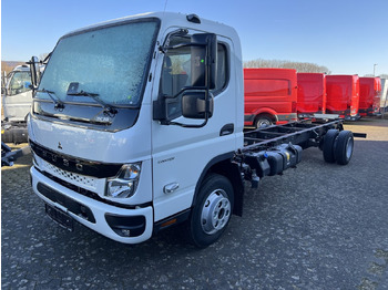 Caminhão chassi FUSO
