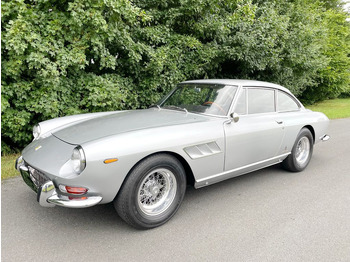 Automóvel FERRARI