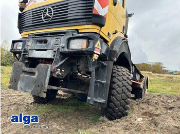 Caminhão chassi MERCEDES-BENZ